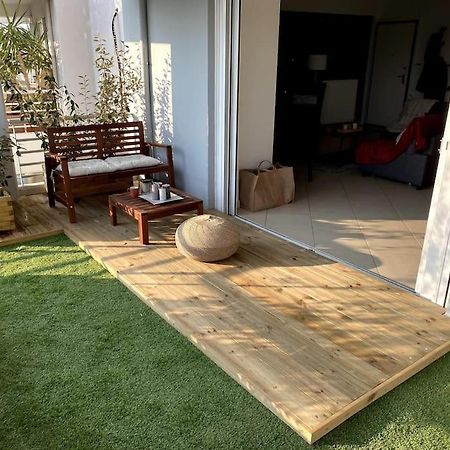 Spacious And Sunkissed 3Br & 2 Bathrooms Apartment Atina Dış mekan fotoğraf