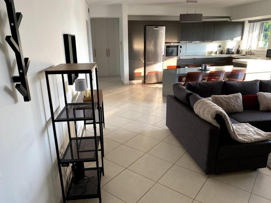 Spacious And Sunkissed 3Br & 2 Bathrooms Apartment Atina Dış mekan fotoğraf