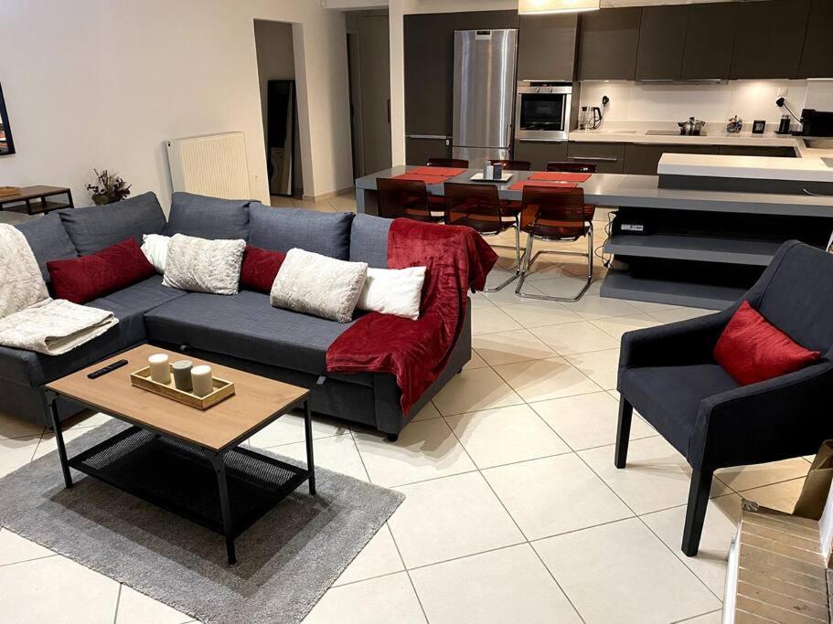 Spacious And Sunkissed 3Br & 2 Bathrooms Apartment Atina Dış mekan fotoğraf