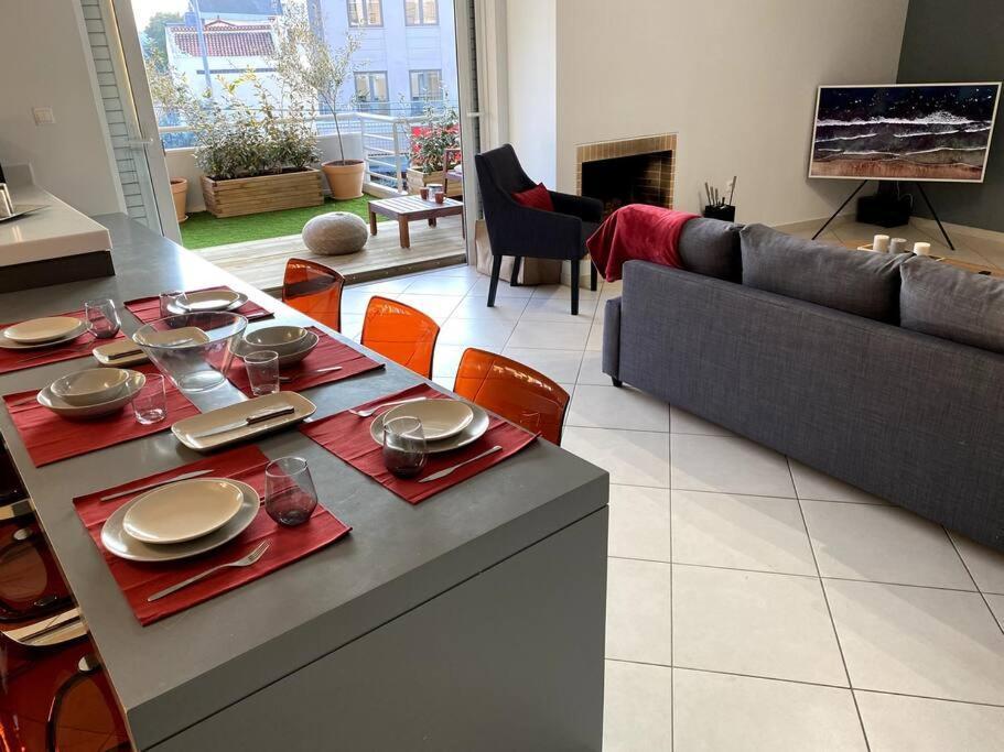Spacious And Sunkissed 3Br & 2 Bathrooms Apartment Atina Dış mekan fotoğraf