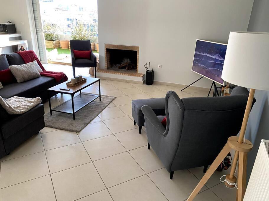 Spacious And Sunkissed 3Br & 2 Bathrooms Apartment Atina Dış mekan fotoğraf