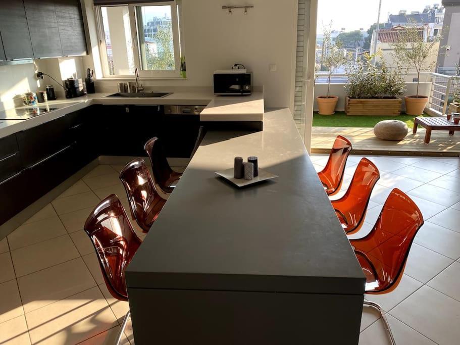 Spacious And Sunkissed 3Br & 2 Bathrooms Apartment Atina Dış mekan fotoğraf